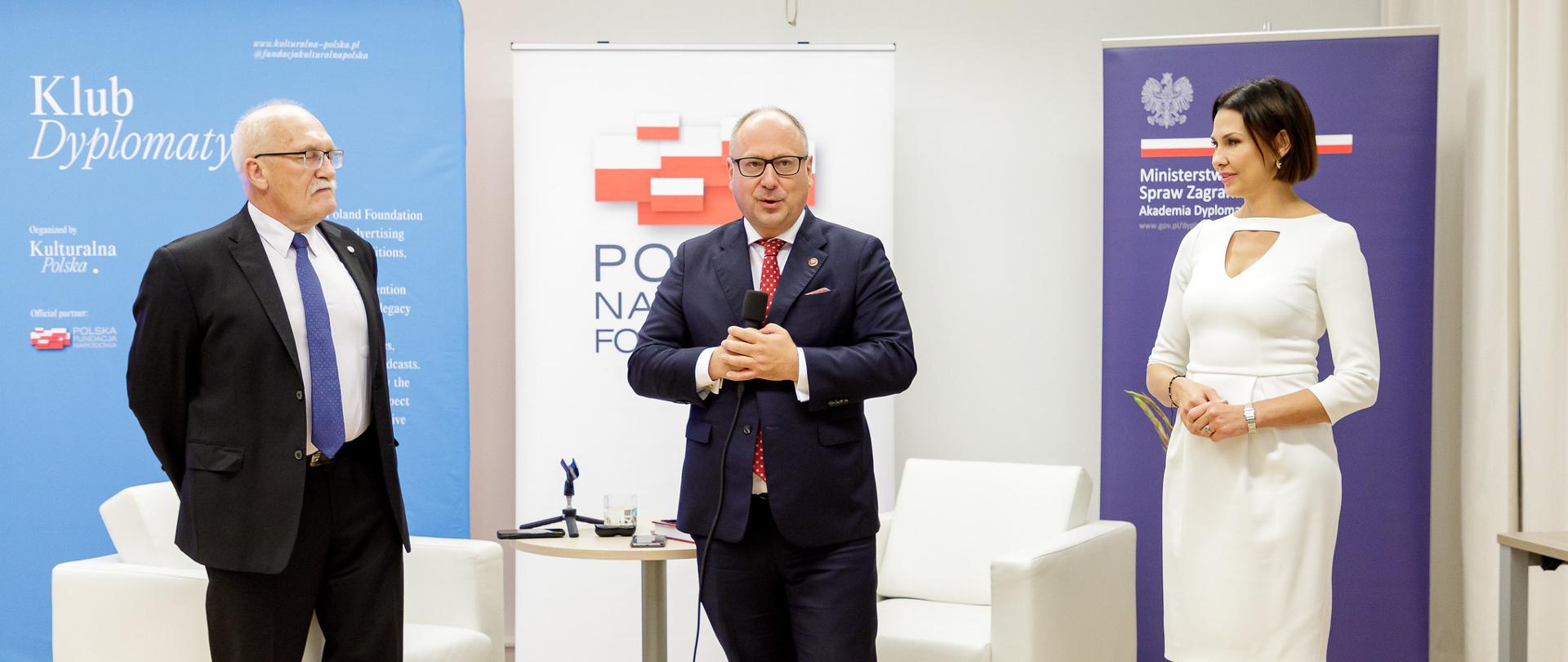 klub_dyplomaty_1