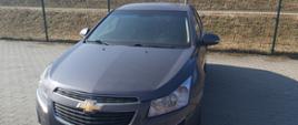 Samochód osobowy Chevrolet Cruze EP 7486E - widok przodu.