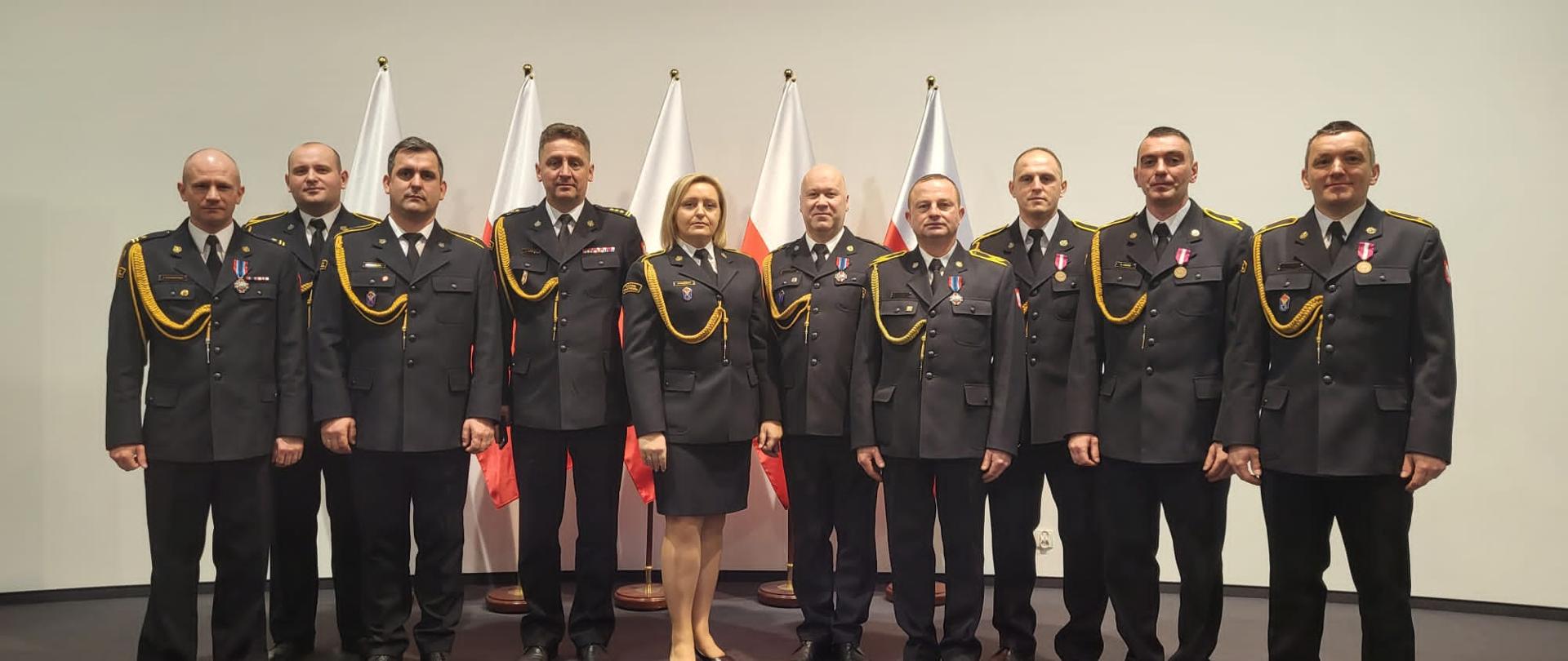 Na zdjęciu funkcjonariusze KP PSP Nakło podczas uroczystości