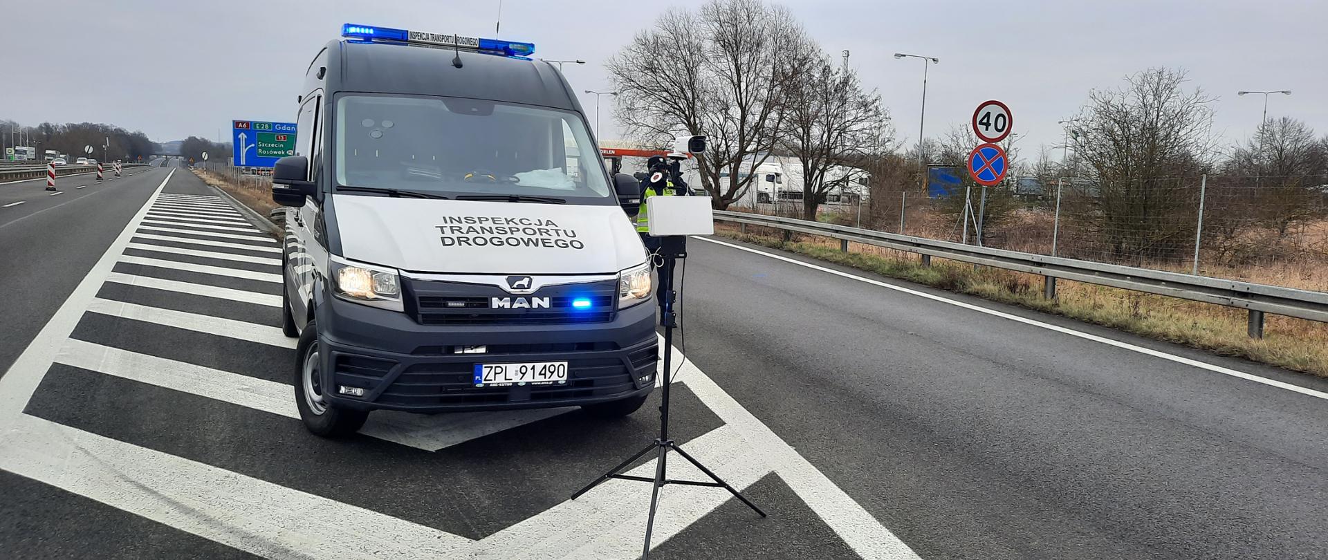 Radiowóz i antena DSRC