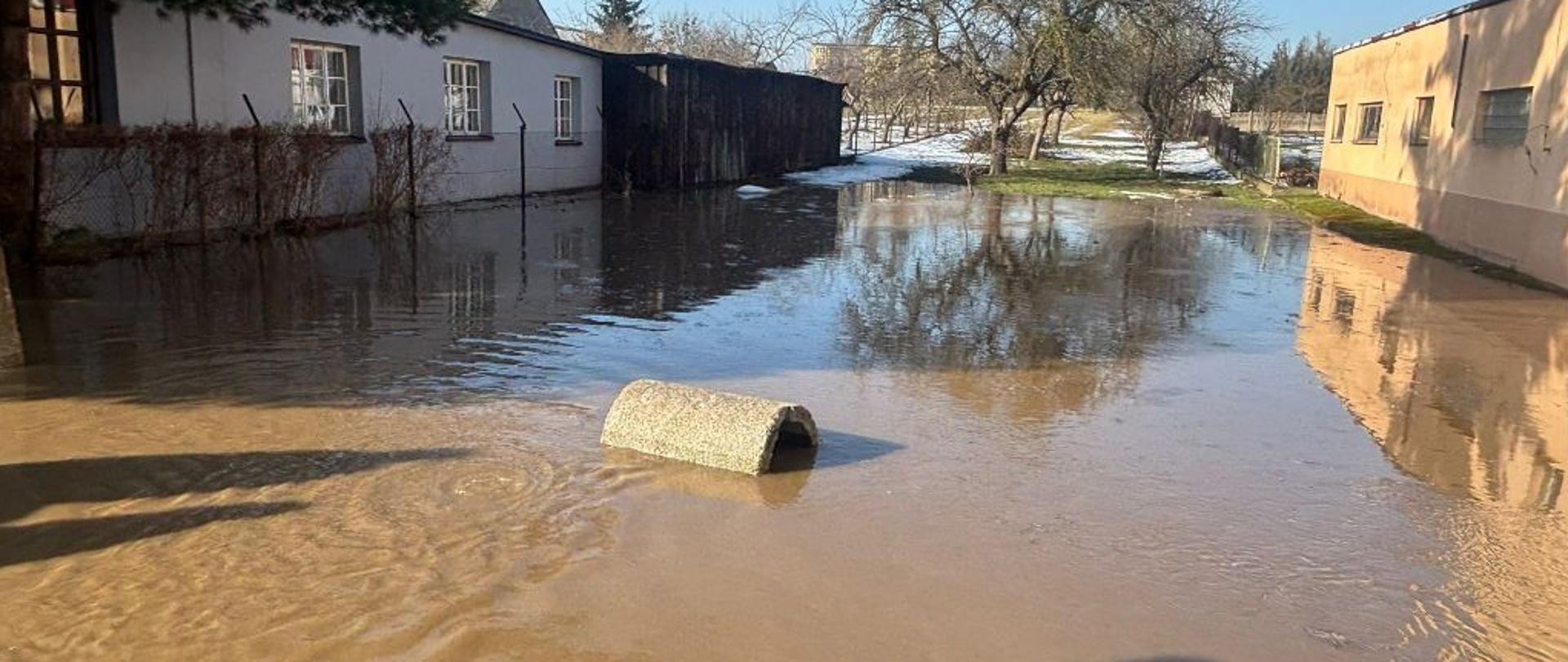 Zalania i podtopienia spowodowane przez roztopy śniegu