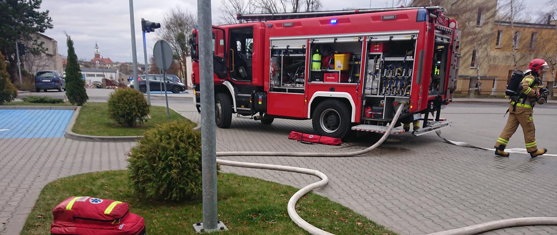 Strażacy JRG Żnin podczas ćwiczeń