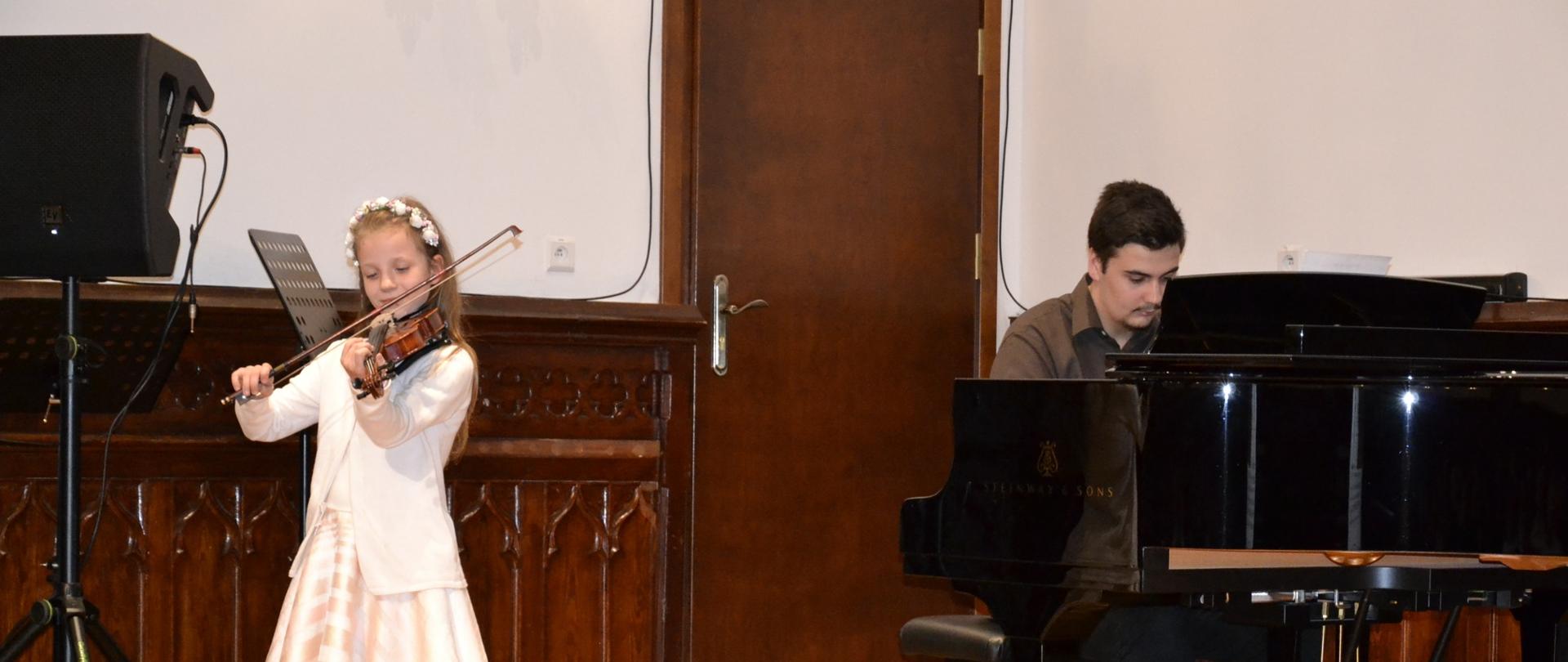 uczestnicy koncertu klasowego klasy II cyklu 6-letniego