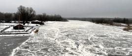 Wody Polskie prowadzą kolejny dzień bieżącego monitoringu zjawisk lodowych na rzekach Bug i Narew