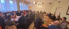 Spotkanie robocze z przedstawicielami władz gminnych powiatu pułtuskiego oraz osobami odpowiedzialnymi za bezpieczeństwo i zarządzanie kryzysowe na terenie gmin a także Prezesami Zarządu Powiatowego i Zarządów Gminnych ZOSP RP oraz Prezesami/Naczelnikami jednostek OSP z ksrg. 