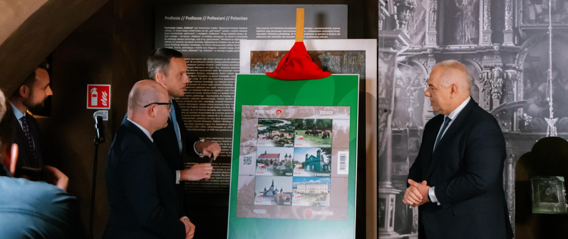 Wizytówki województwa podlaskiego na znaczkach pocztowych