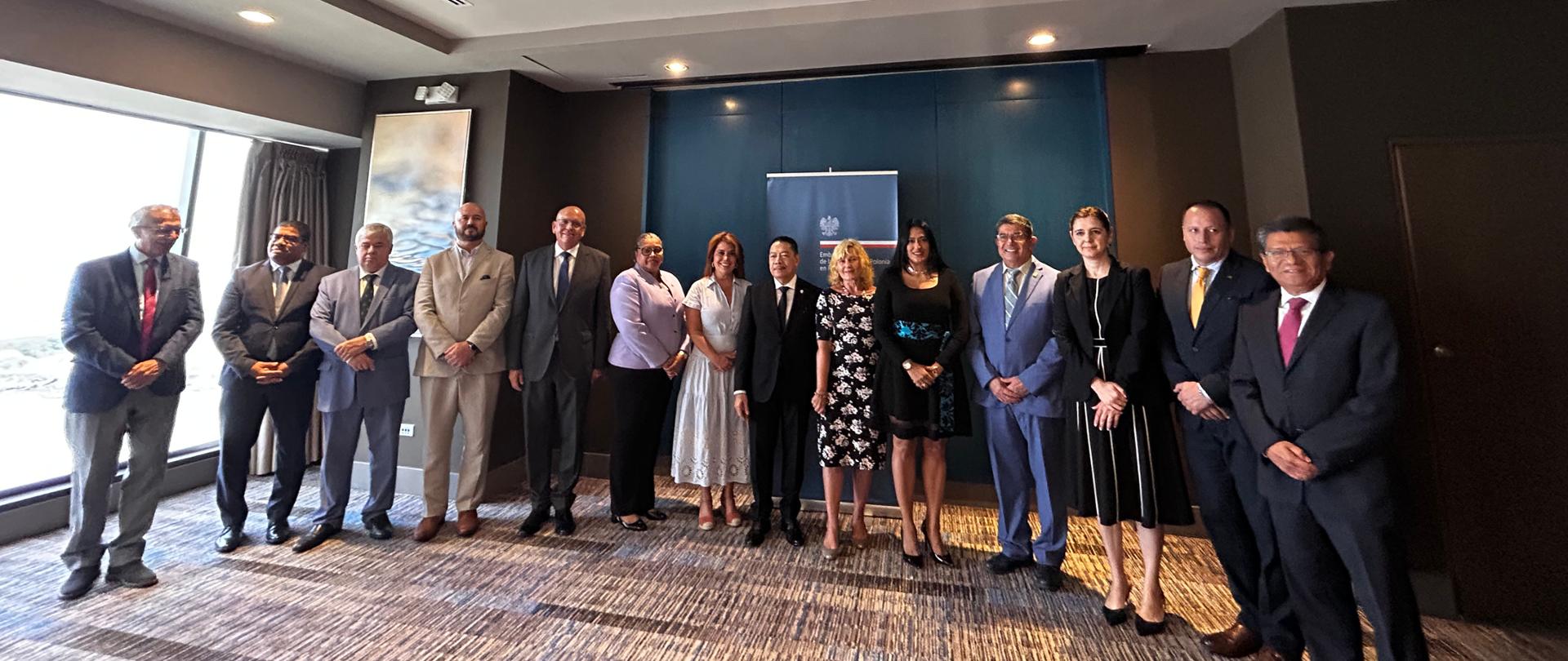 Encuentro_con_Embajadores_LATAM_(1)