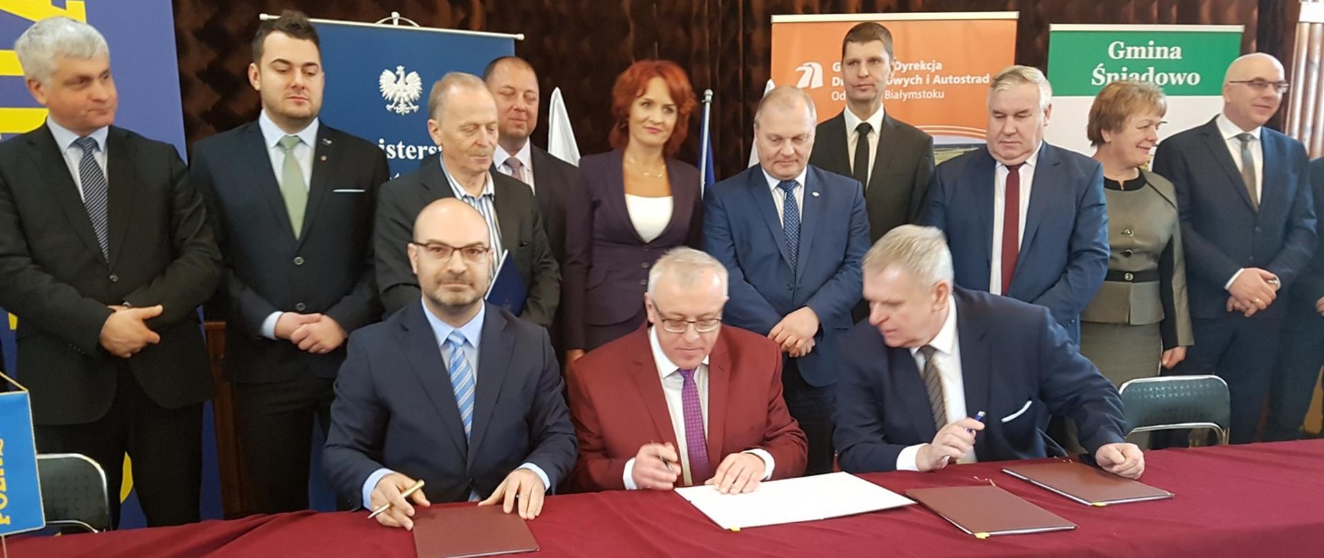 Podpisanie umowy na realizację S61 Śniadowo - Łomża