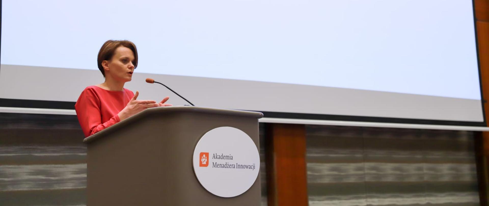 Min. Emilewicz na inauguracji 2. edycji Akademii Menedżera Innowacji