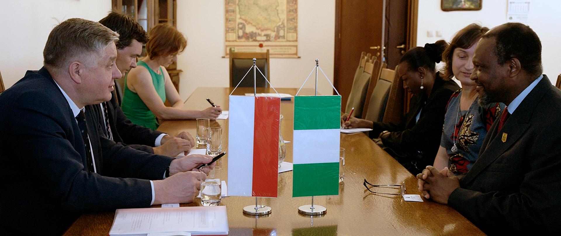 Minister Krzysztof Jurgiel oraz ambasador Eric Adagogo Bell-Gam