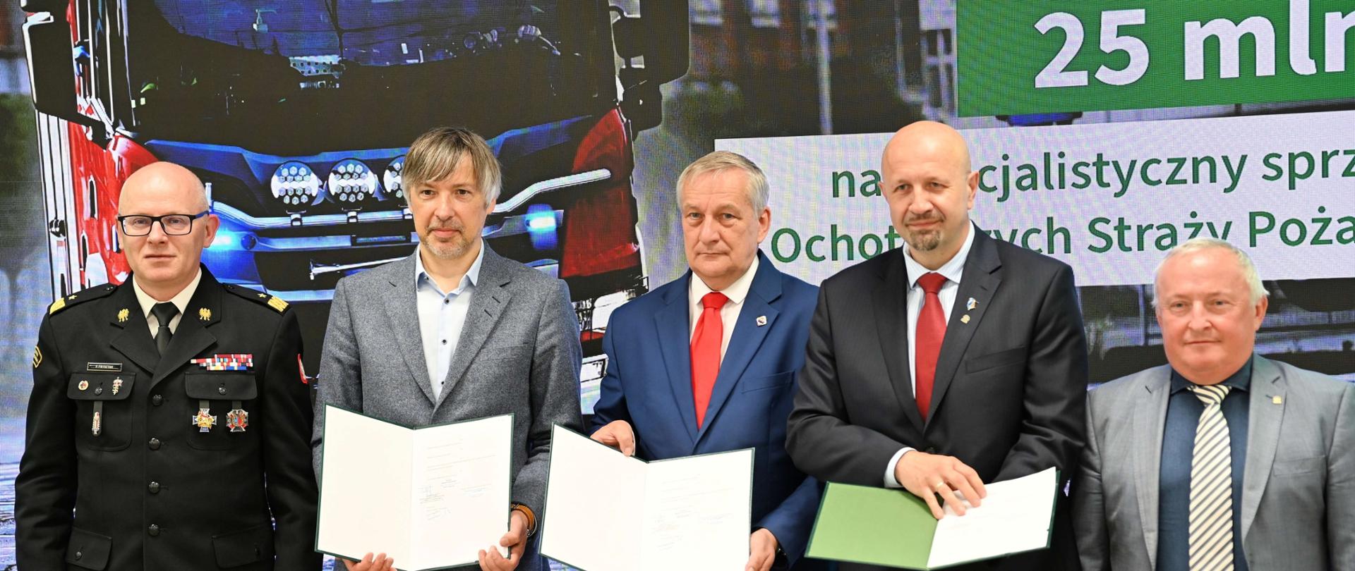 Zdjęcie grupowe.