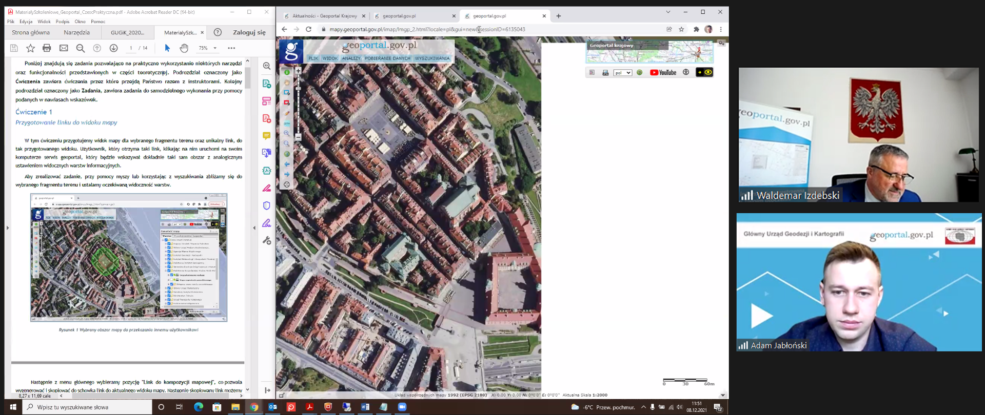 Zrzut ekranu z programu ZOOM przedstawiający Głównego Geodetę Kraju dr hab. inż. Waldemara Izdebskiego i pracownika GUGiK prezentującego zadanie wykorzystujące funkcjonalności Geoportalu.