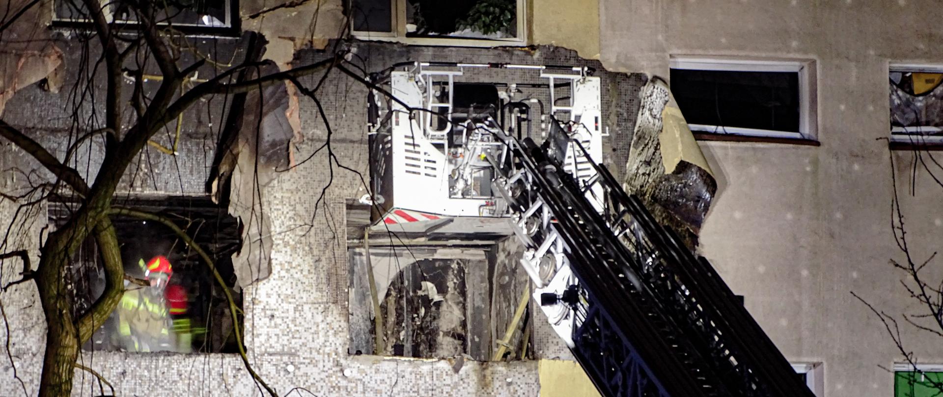 Zdjęcie przedstawia wybuch gazu w budynku mieszkalnym przy ul. Struzika.