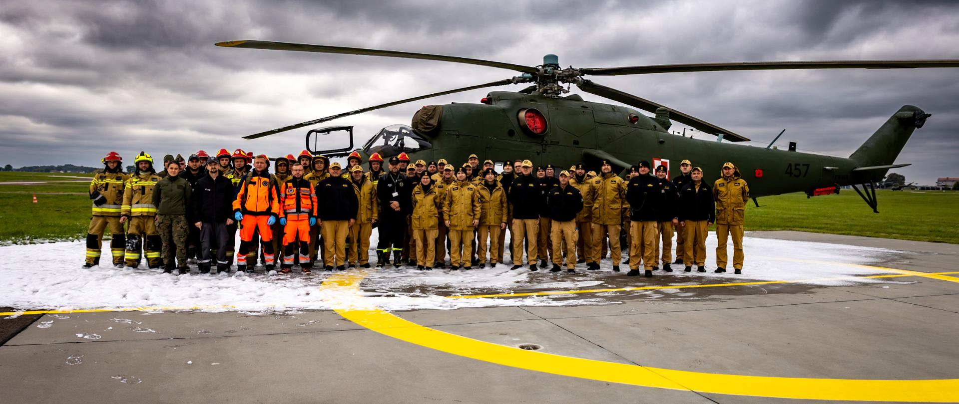 56 Baza Lotnicza - ćwiczenia strażackie