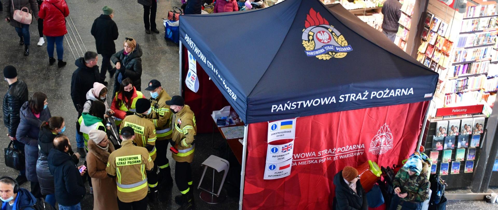 Państwowa Straż Pożarna. Do zadań realizowanych przez funkcjonariuszy należy m.in. transport uchodźców na miejsce tymczasowego pobytu, pomoc medyczna, pomoc w przemieszczaniu się osobom niepełnosprawnym