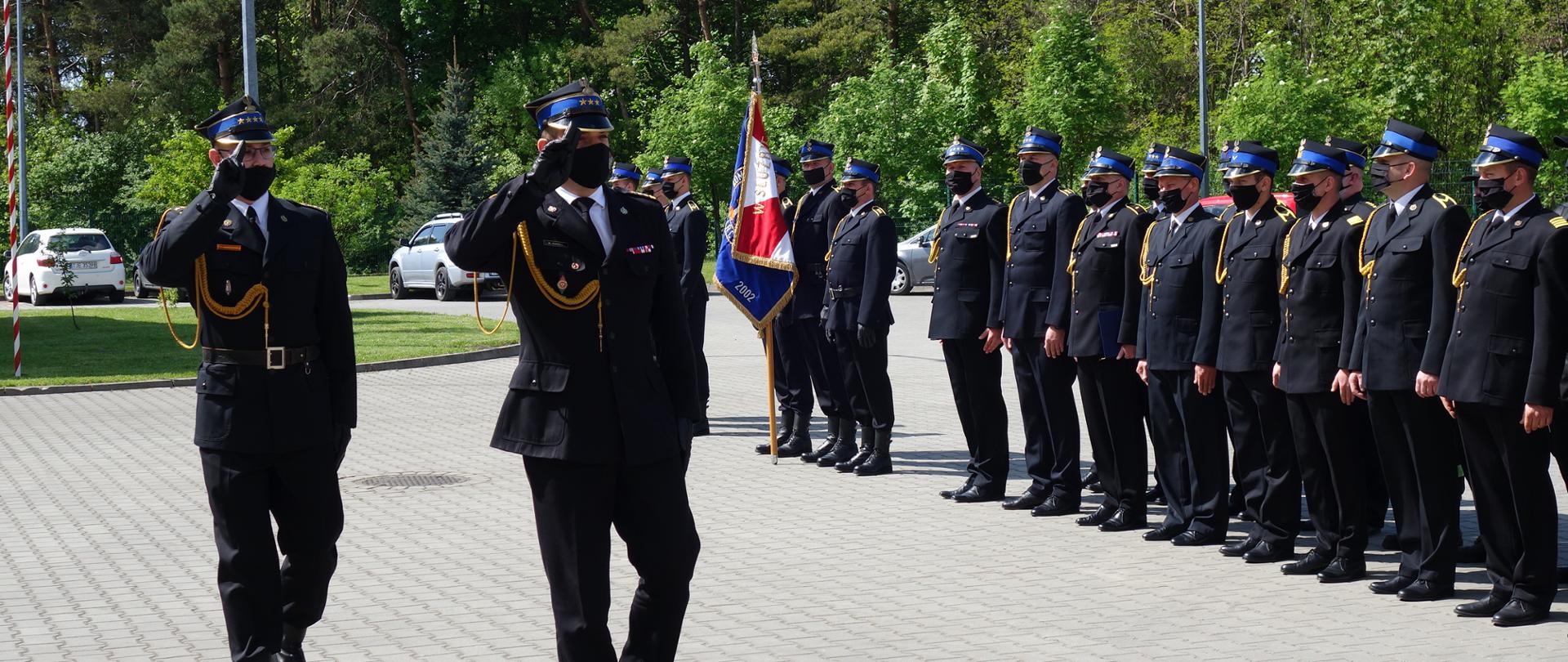 OBCHODY „DNIA STRAŻAKA 2021” W KOMENDZIE POWIATOWEJ PAŃSTWOWEJ STRAŻY POŻARNEJ W PIŃCZOWIE