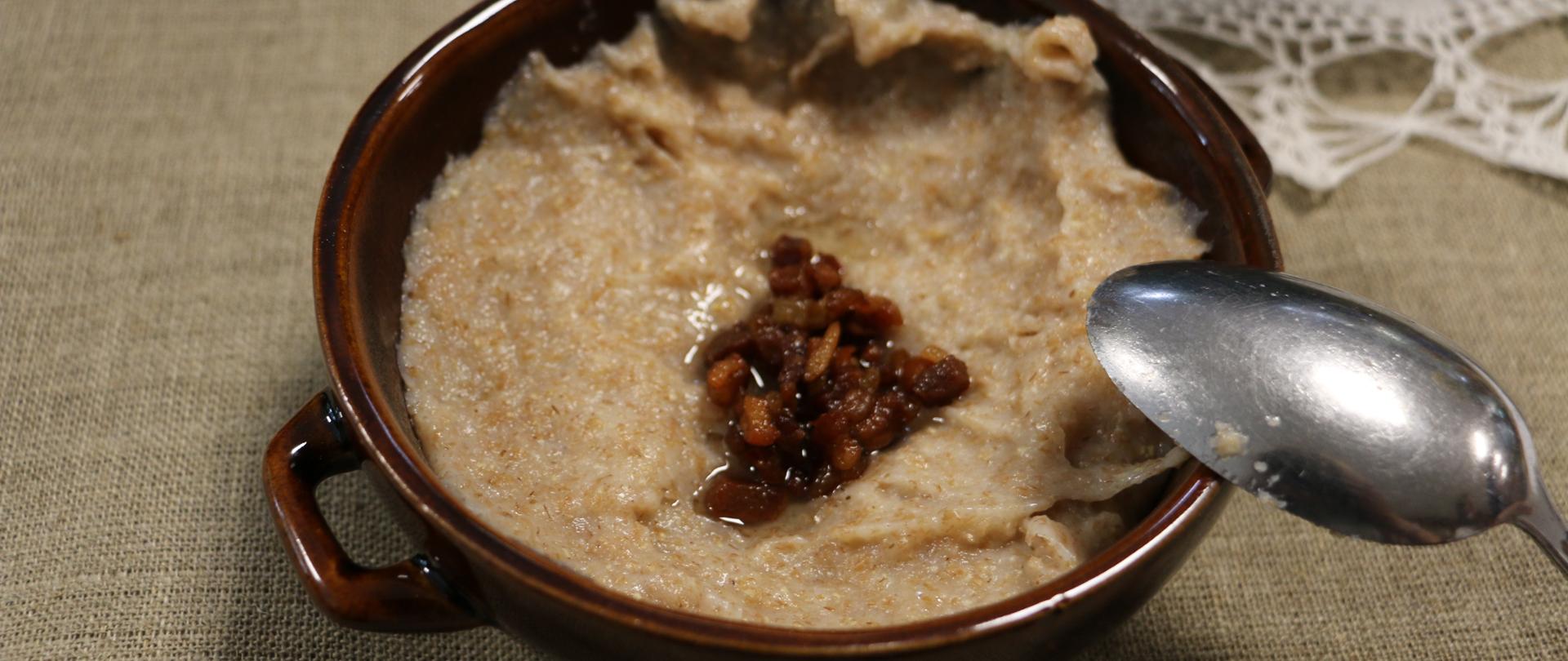 Kluski rozgarnywane zwane sapką