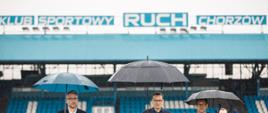 Premier Mateusz Morawiecki podczas spotkania na stadionie Klubu Sportowego Ruch Chorzów.