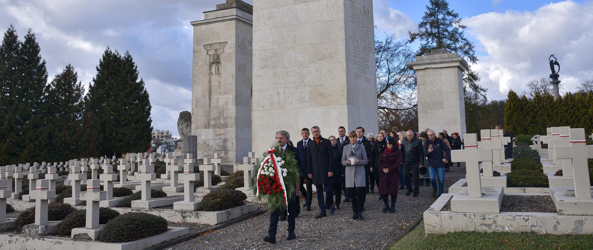 Lwów i Grób Nieznanego Żołnierza 