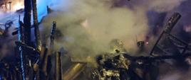 Pożar budynków gospodarczych w miejscowości Śmiadowo - zgliszcza budynku