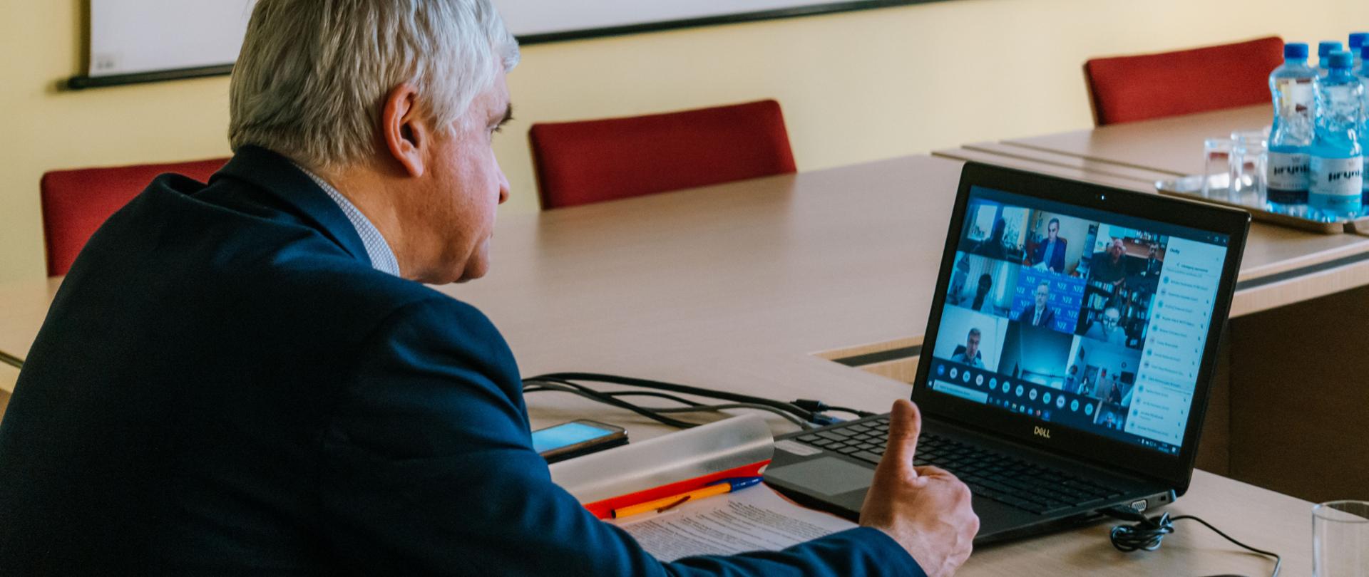 Spotkanie z dyrektorami podlaskich szpitali dotyczące sytuacji epidemicznej
