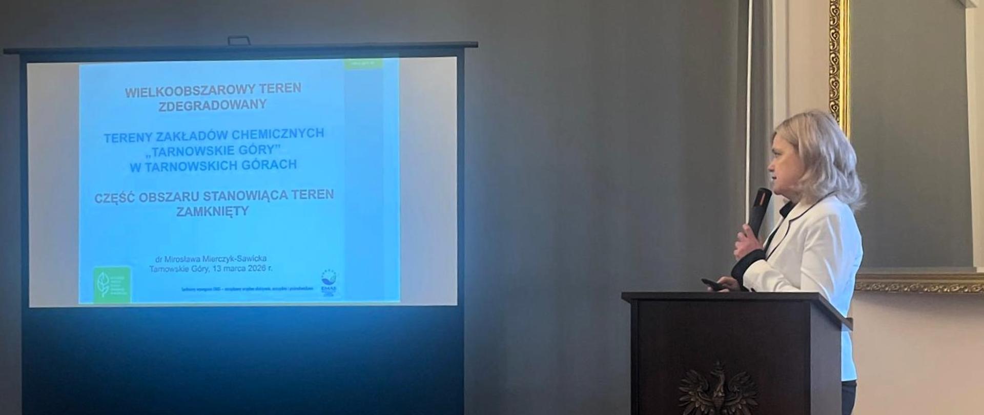 Mirosława Mierczyk-Sawicka, Dyrektor RDOŚ Katowice przemawiająca na konferencji 