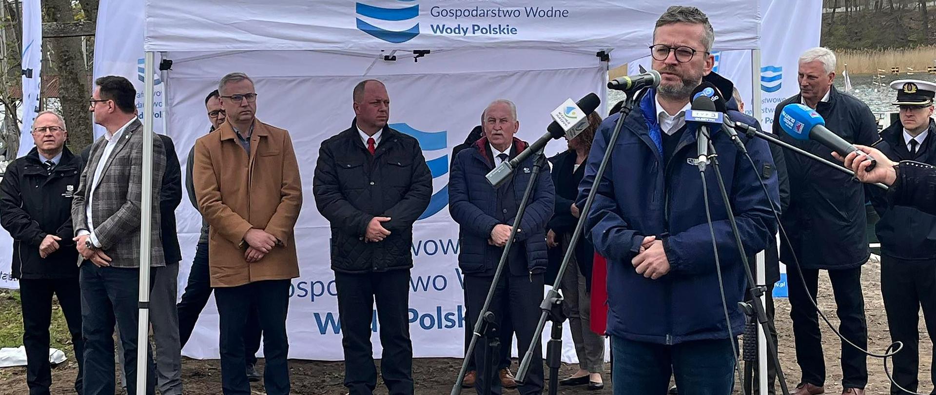 25 kwietnia 2022 r. otwarto dla żeglugi drogę wodną Pisz – Węgorzewo w systemie Wielkich Jezior Mazurskich.