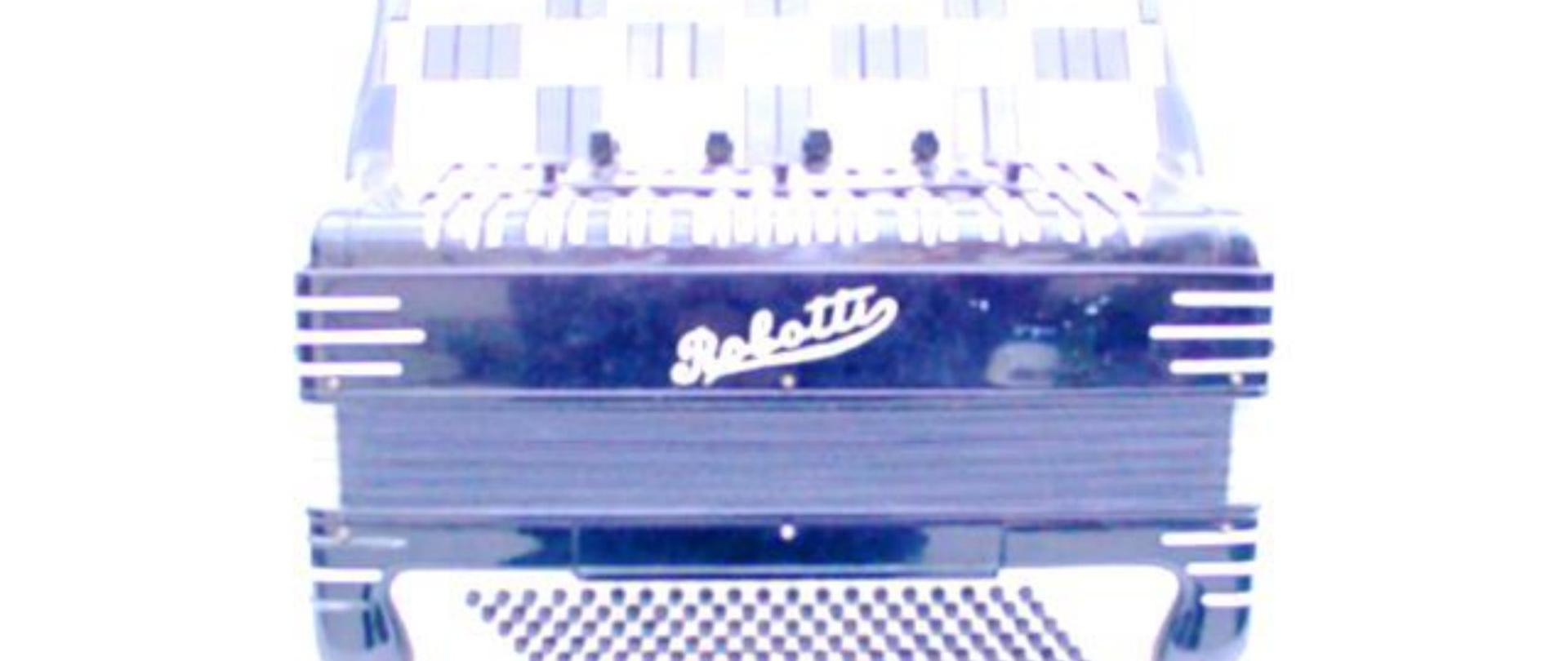 plakat popisu klasy akordeonu i perkusji. Plakat na białym tle z wizerunkiem akordeonu w odcieniach niebieskich. Czcionka koloru czarnego 