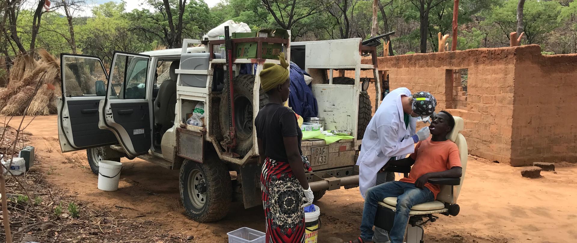 Dentysta w Afryce – Zambia Chingombe i okolice