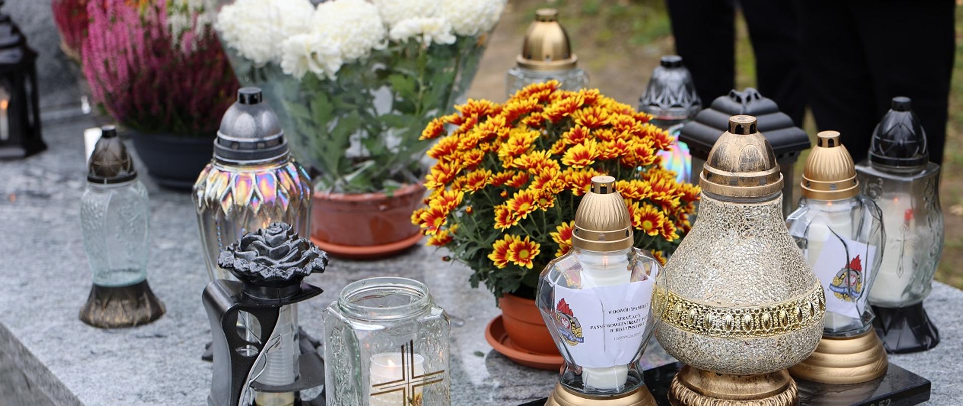 „Umarłych wieczność dotąd trwa, dokąd pamięcią im się płaci.” – Wisława Szymborska