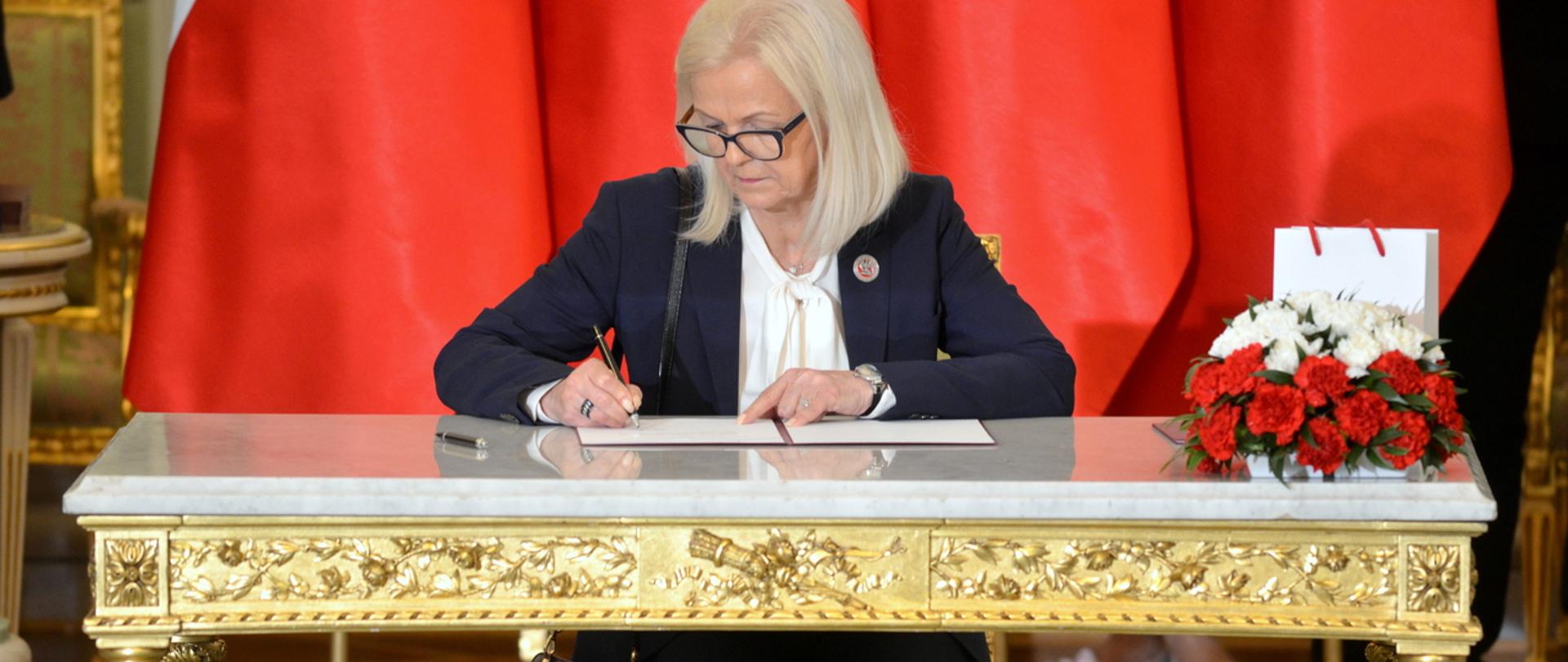 Minister Bożena Borys Szopa 