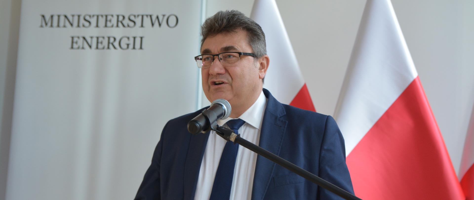 Minister Grzegorz Tobiszowski
