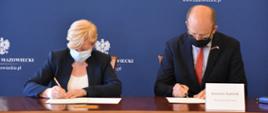 Wojewoda Mazowiecki Konstanty Radziwiłł podpisał umowę z Haliną Fijałkowską, Zastępcą Burmistrza Miasta Gostynina.