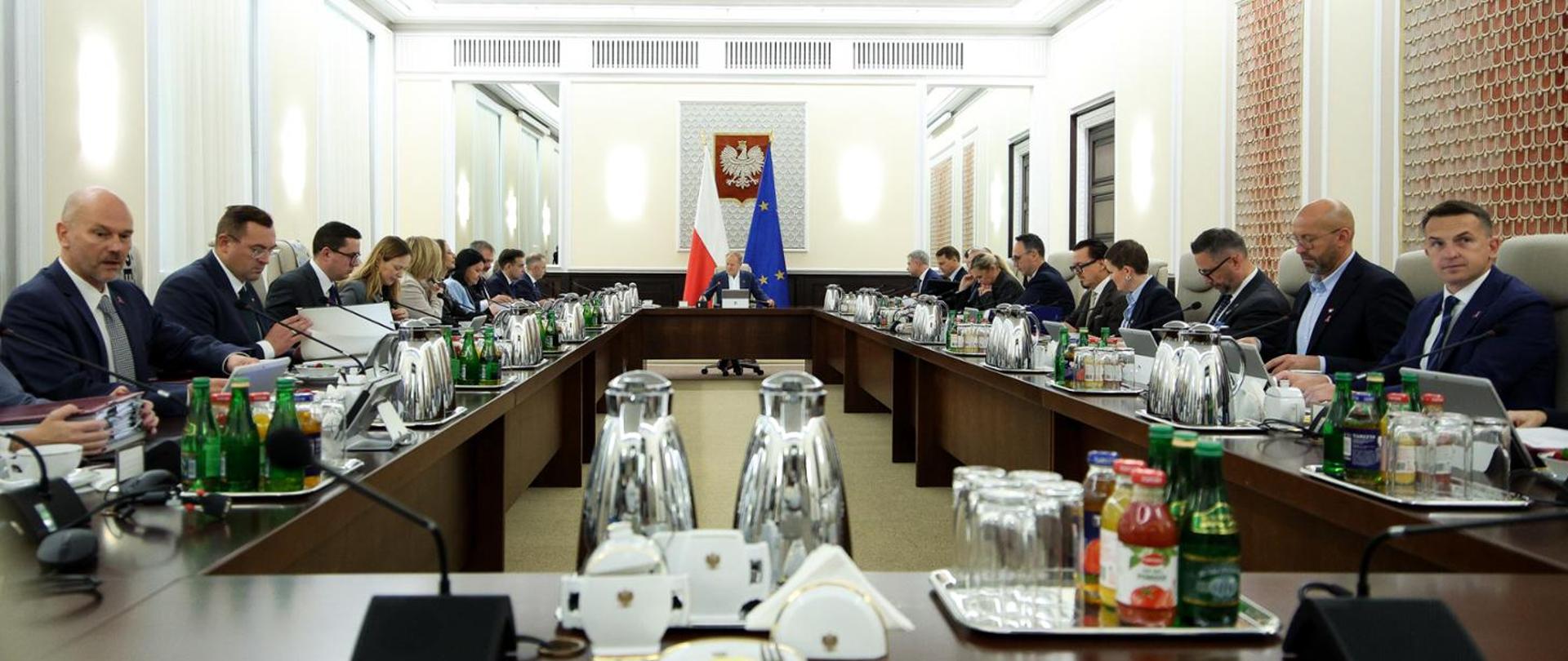 Improving business environment for waste management and strengthening administrative efficiency