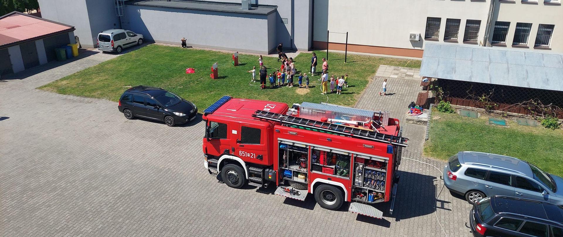 Widok z góry na zajęcia zręcznościowe