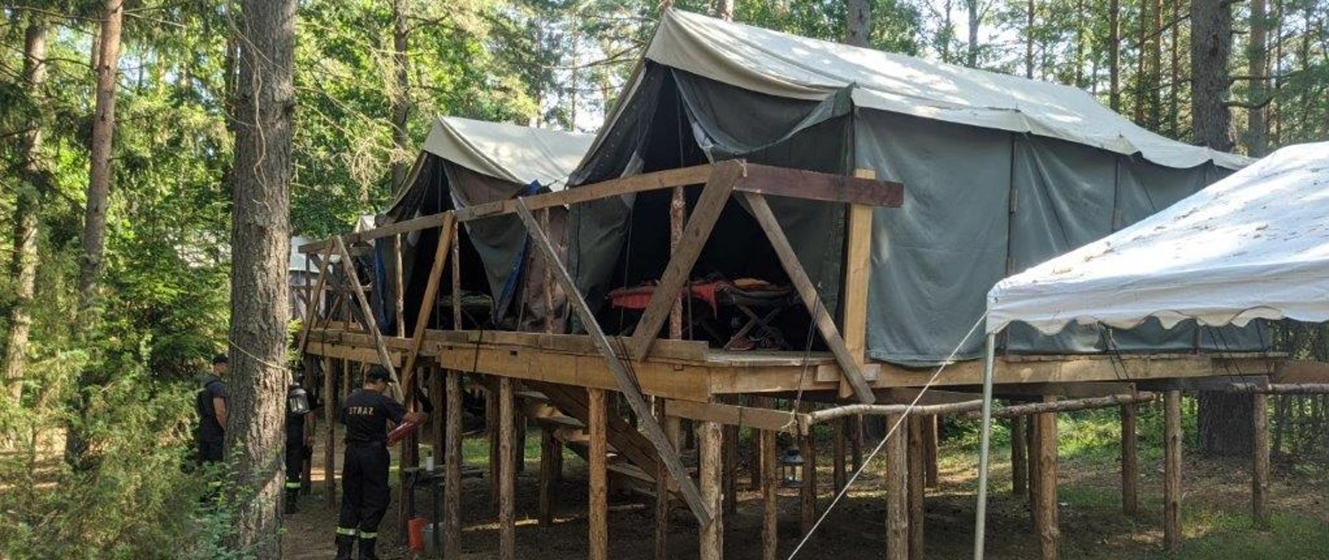 Wizyta strażaków oraz próbna ewakuacja w bazie harcerskiej