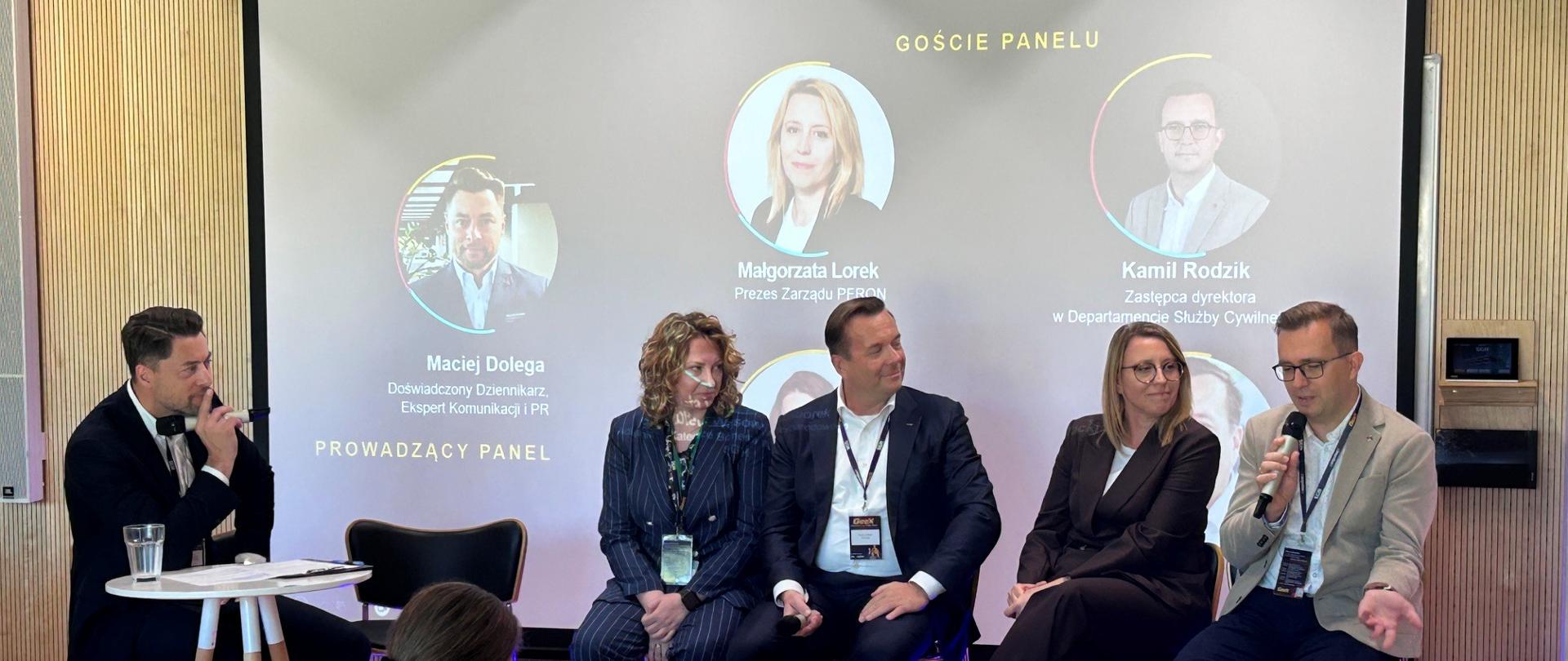 GeeX - Pokolenie X na rynku pracy: na zdjęciu paneliści. 