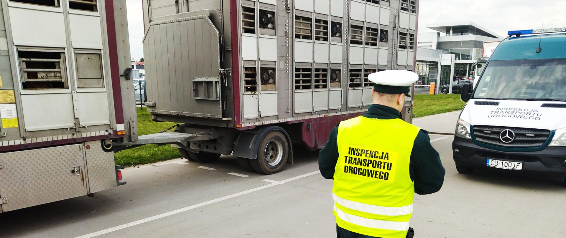 Jeden z pojazdów ciężarowych zatrzymanych przez inspektorów kujawsko-pomorskiej ITD
