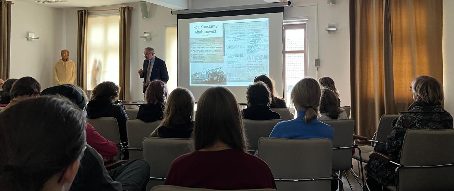 PLSP im. M. Abakanowicz w Gdyni - wykład dr Wojciecha Rogowskiego 