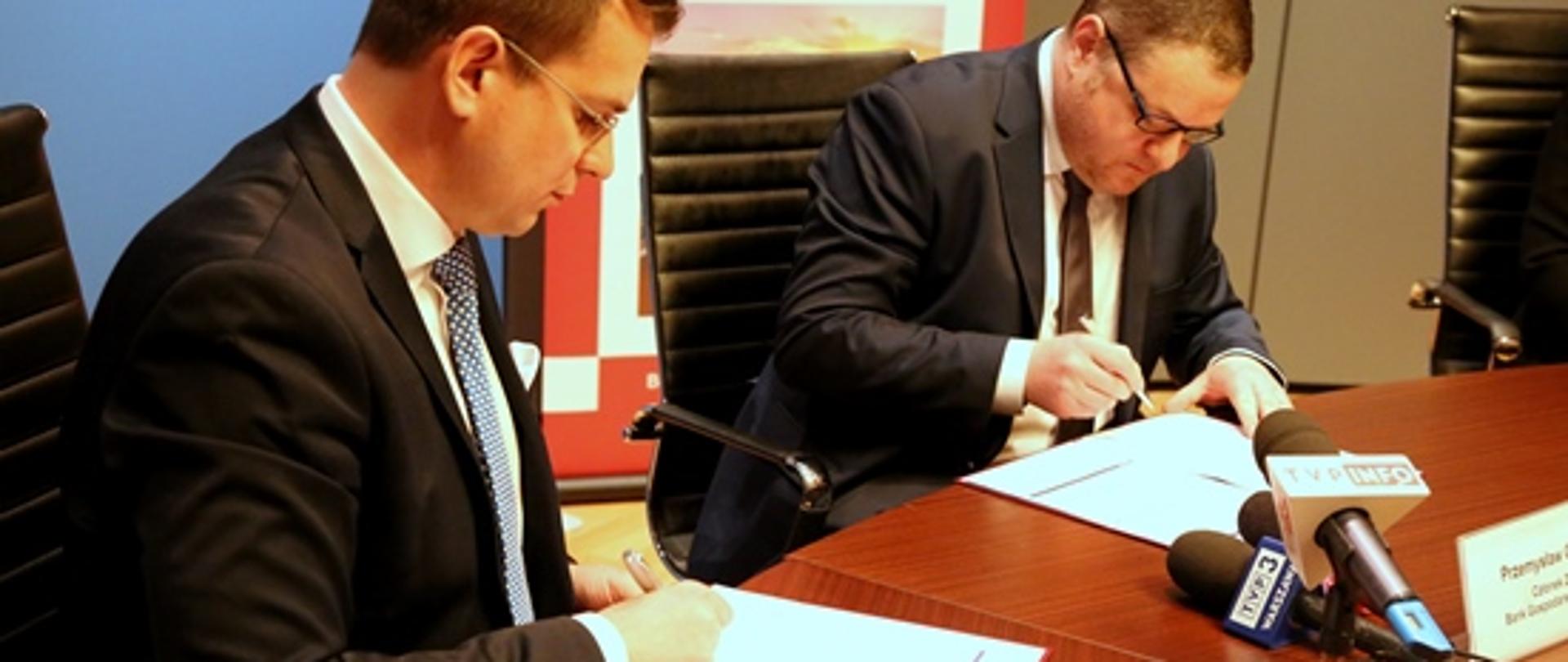 podpisanie umowy na realizację instrumentu Przedsiębiorcza Polska Wschodnia-Turystyka między Ministerstwem Rozwoju a Bankiem Gospodarstwa Krajowego