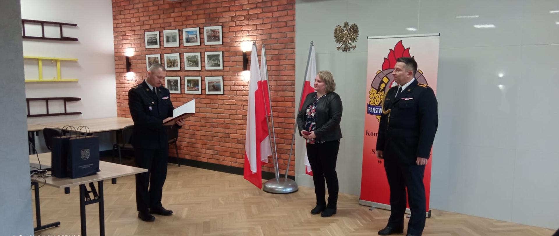 Przejście na zaopatrzenie emerytalne funkcjonariuszy KP PSP w Mońkach.