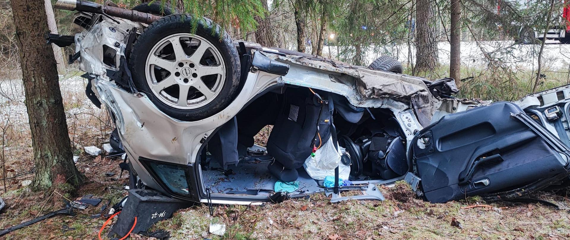 Wypadek samochodu osobowego na trasie Szla-Jednorożec - opis alternatywny