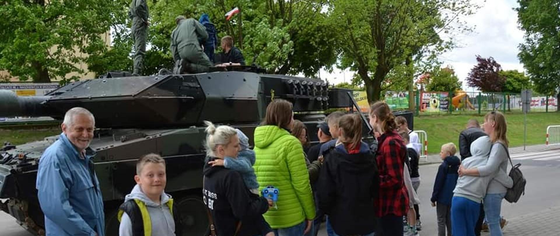 Piknik wojskowy w Brzezinach