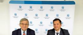 Prof. dr. hab. Krzysztof Szamałek, dyrektor Państwowego Instytutu Geologicznego - Państwowego Instytutu Badawczego oraz Mateusz Balcerowicz, prezes Państwowego Gospodarstwa Wodnego Wody Polskie podpisali porozumienie o współpracy obu instytucji