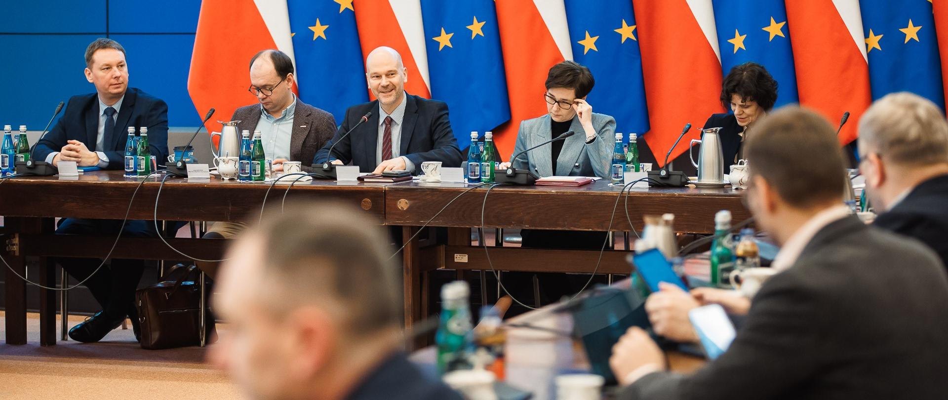 Spotkanie z przedstawicielami organizacji pracodawców oraz związków zawodowych.