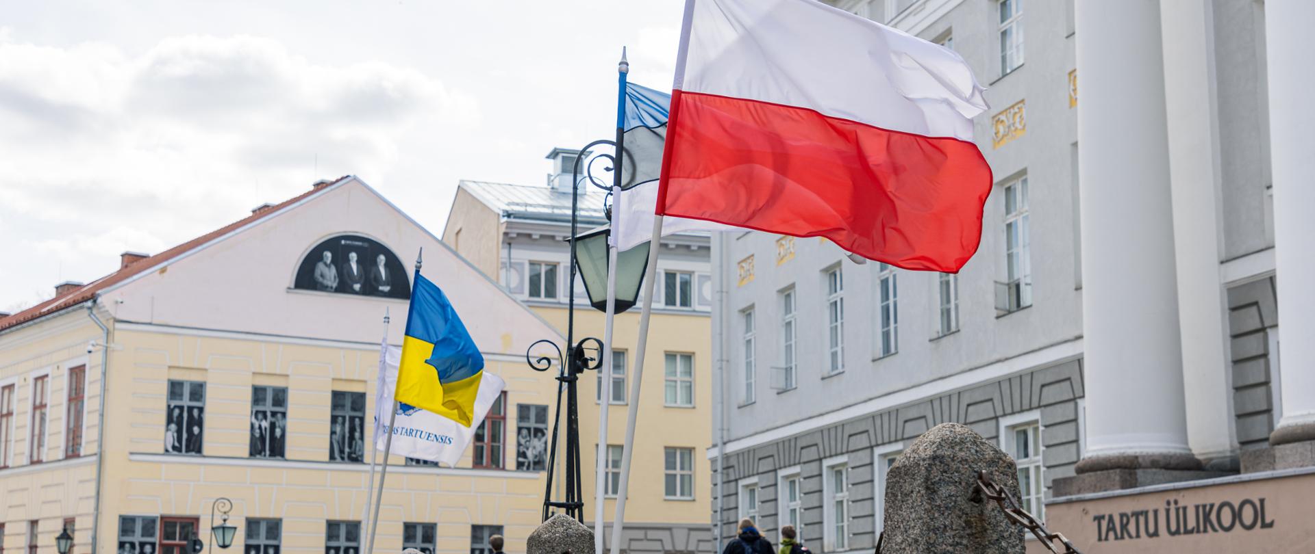 UT220502AT0215
POOLA LIPU PÄEVA TÄHISTAMINE TARTUS
Foto Andres Tennus/Tartu Ülikool
