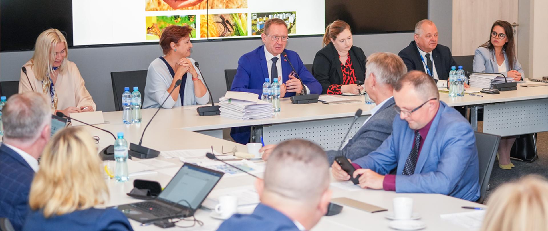 Uczestnicy spotkania (fot. MRiRW)
