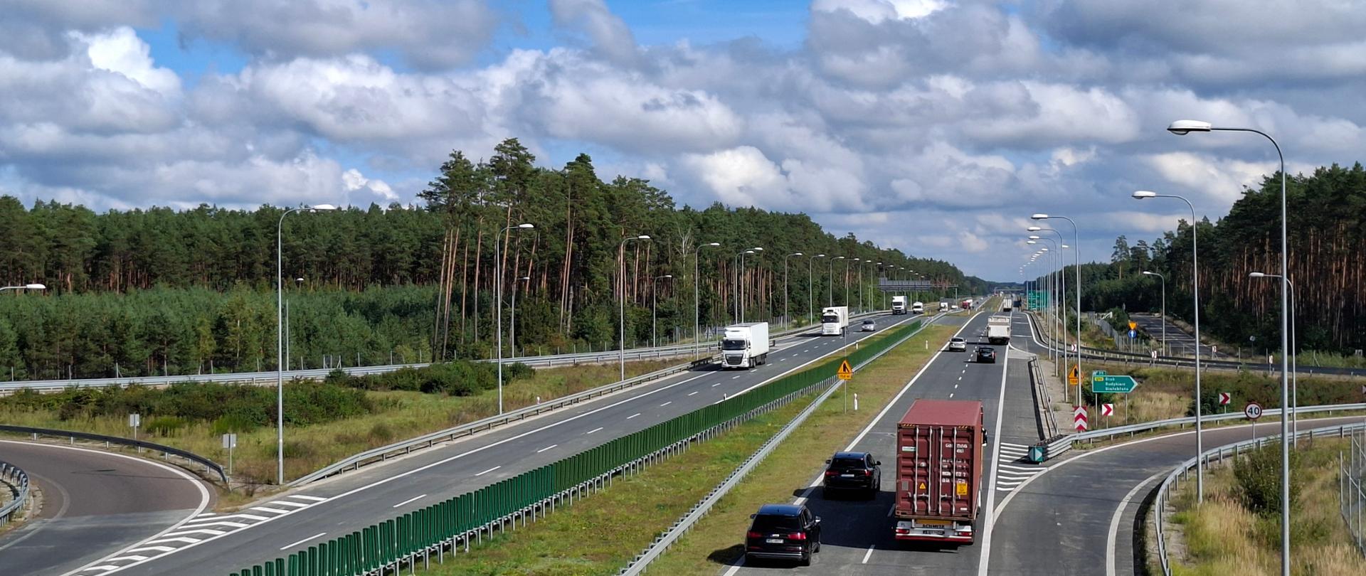 S8 węzeł Poręba odc. Wyszków-Poręba, trasa główna a na niej pojazdy 