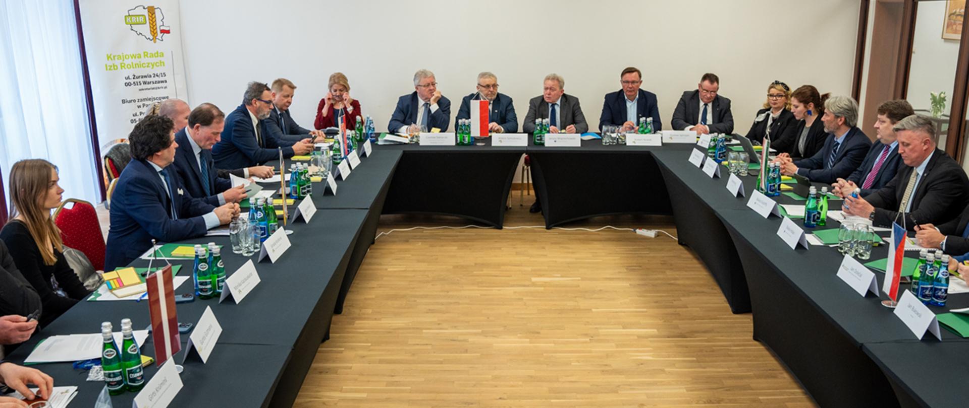 Spotkanie reprezentantów Izb Rolniczych V4 w Otrębusach (fot. MRiRW)