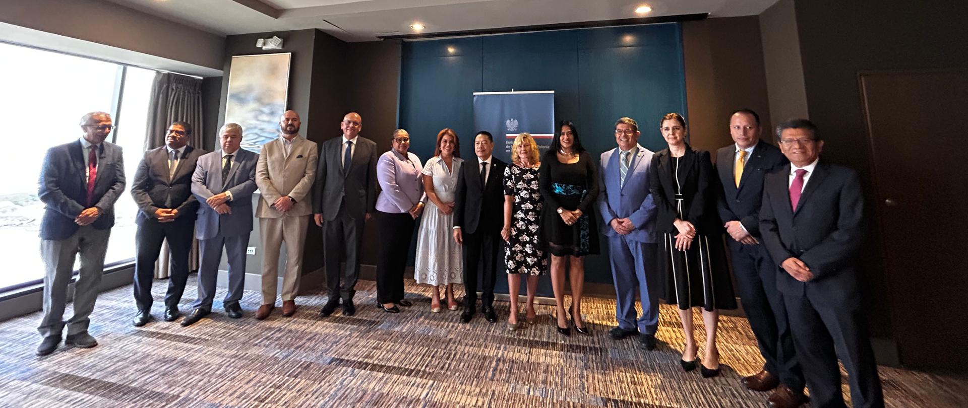 Encuentro_con_Embajadores_LATAM_(1)